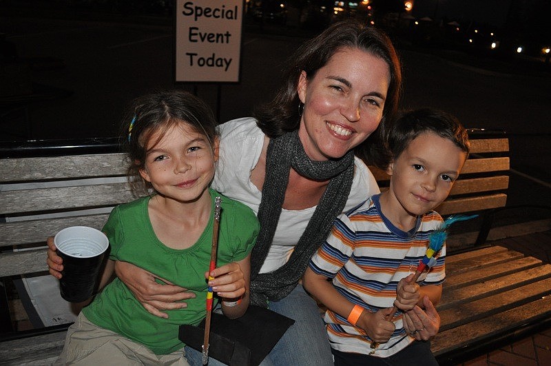 Jennifer Abbott and her children Ellie, 8, and Nate, 5, love Little Bookworms.