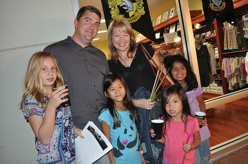 Pictured are John and Staci Thomas with their children: Campbell, Contessa, Carrington and Copleigh.