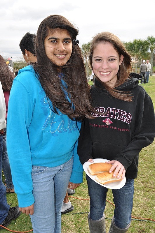 Braden River High School students Mona Vachhani and Makenna Chandler volunteered with Key Club.
