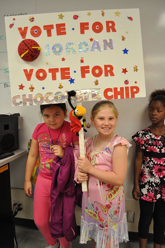 Carleigh Campbell, 8, and Katie Murphy, 7, campaigned for chocolate chip cookies.