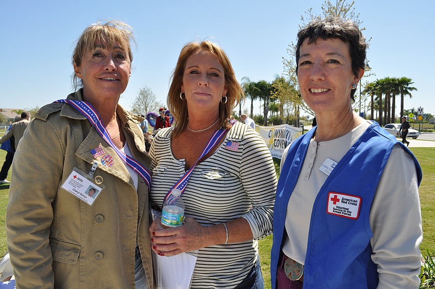 American Red Cross volunteers Cheryl Bolton, left, and Carol Ciarniello, right, enjoyed the afternoon with Tina Rowell, center.