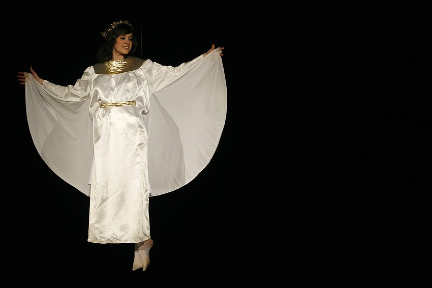 Rachel Stenger flew over the audience on a wire.