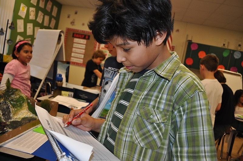 David Cordova-Munoz eagerly collected information about animals.