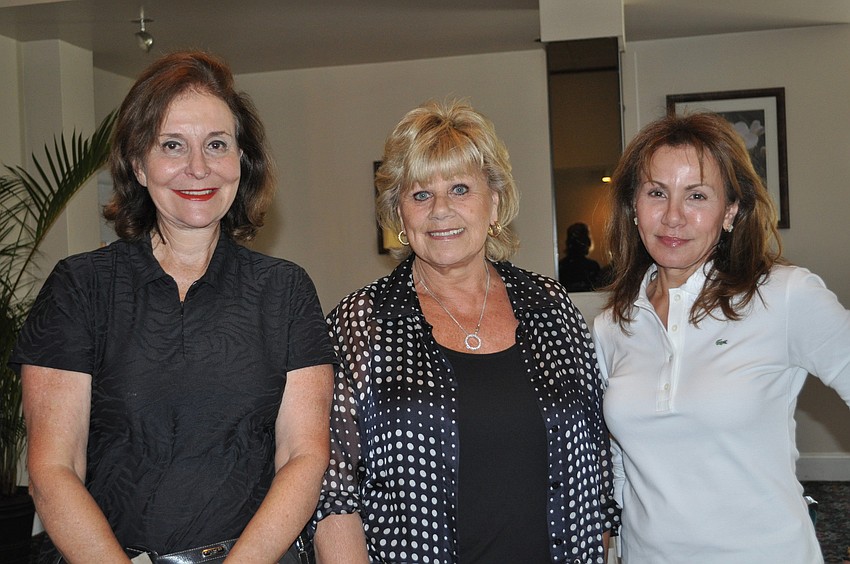 Lois Schottenstein, Key Niners President Anne Lunau and Carolyn Graham