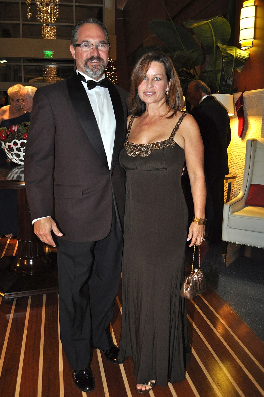 Commodore Jeff Birnbach and his wife, Laurie