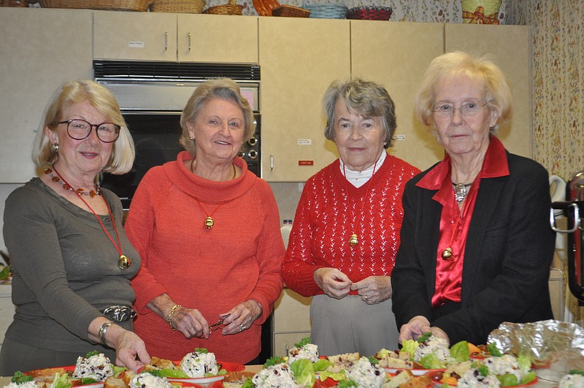 Helen Thomas, Lou Getz, Carol Hambrecht and Claire Cooper