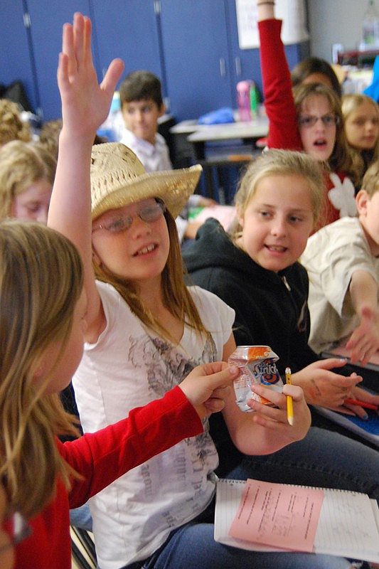 Jessica Stanton, center, loved the Science Extravaganza.