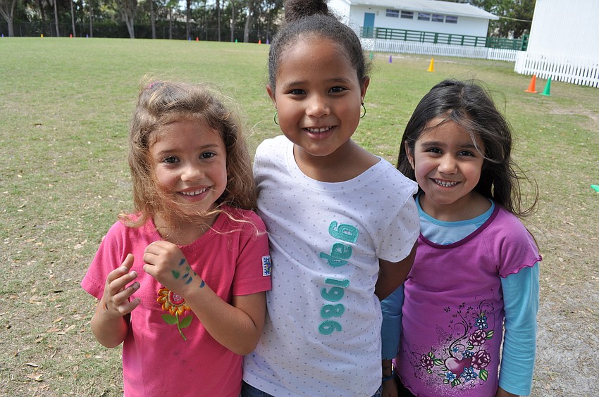 Desirae Malara, Julisa Repetti and Angie Hernandez enjoyed the beautiful weather.