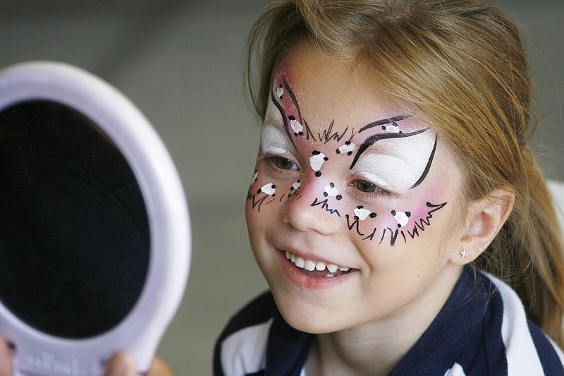 Wesly Viquerat, 6, loved her feline face painting.