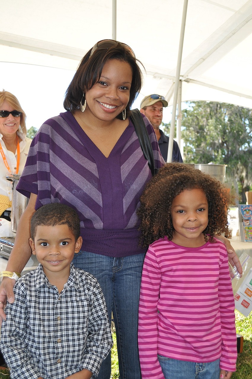 Shirley Hernandez with son Ethan, age 3, and daughter Ashley, age 6