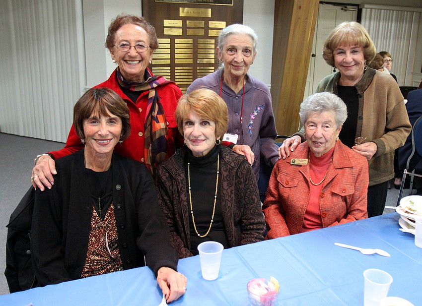 Harriet Levin, Flo Korchin, Sunny Cohen, Ruth Simons, Mimi Sabshin and Mary Fisher-Cohen at Shabbat Alive! dinner on Friday, Feb. 11 at Temple Emanu-El.