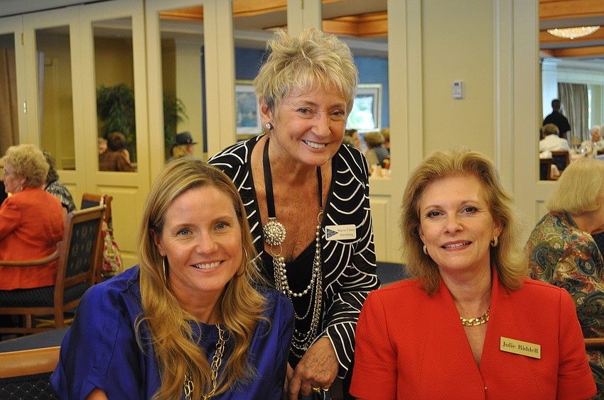 Kiki Steinberg, left, and her mother Marie-Claire, center, chat with Julie Riddell before the show.