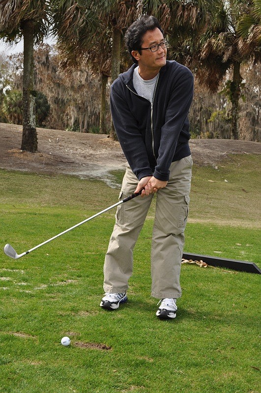 David Lee took aim for a golfing accuracy contest.