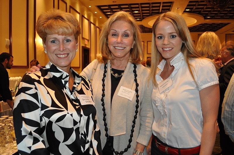 Doren Seider, Micheline Silverman and Janelle Beruff enjoyed the evening.