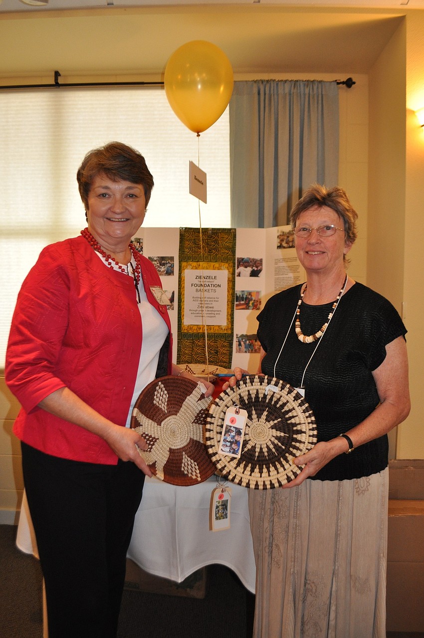 Suzanne Barksdale and event chairwoman Judy Copland.