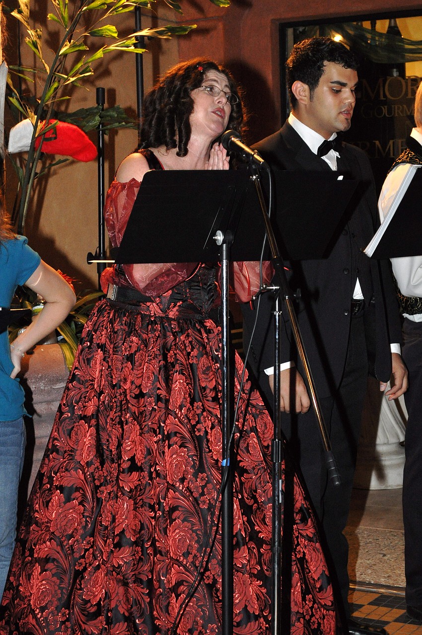 Karen O'Shay and Kodi Sells of the Merry Mistletones