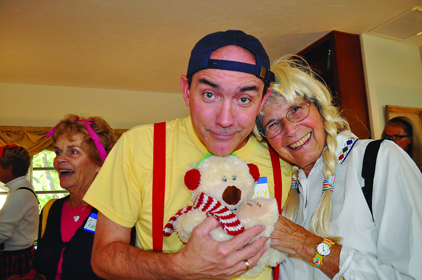 The Rev. Dan Maiden and MiMi Horwitz get in touch with their inner children in November at the Longboat Island Chapel's kindergarten-themed fundraiser.