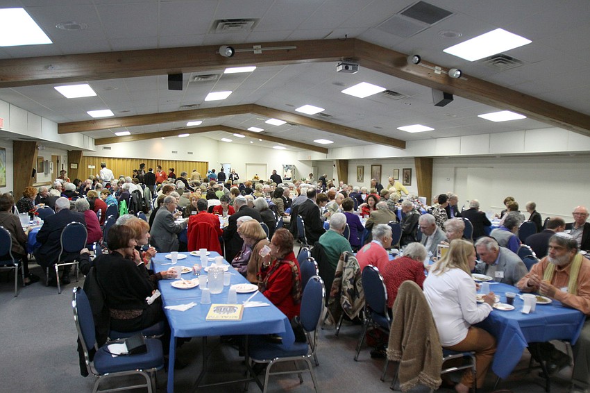 190 people attended the French themed Shabbat Alive! dinner on Friday, Feb. 11 at Temple Emanu-El.