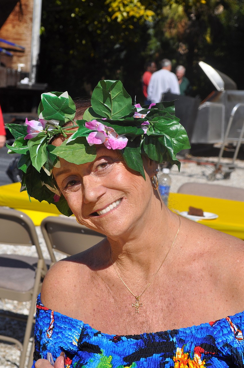 Anita Ross, Best Luau Costume
