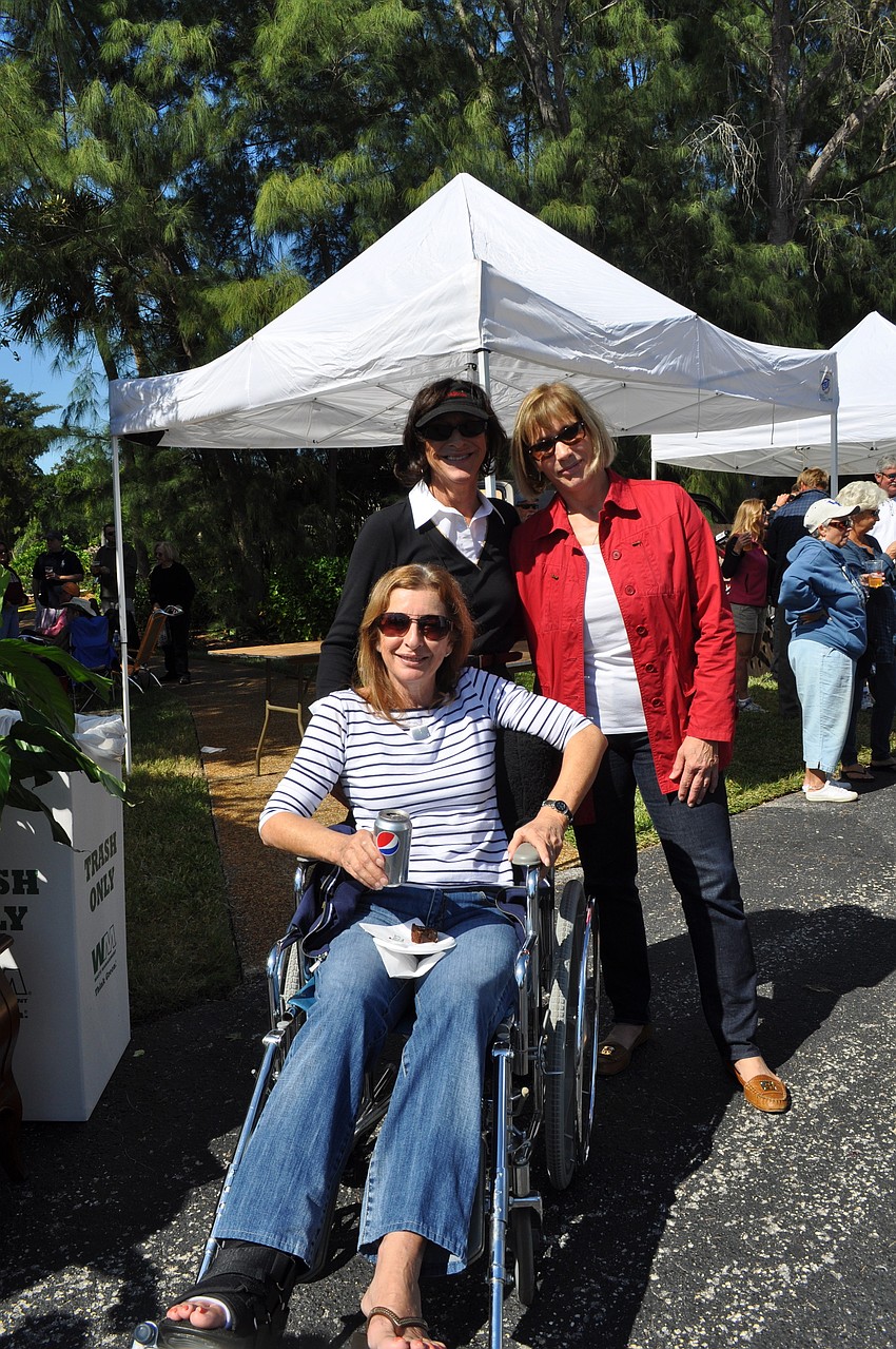 A broken ankle didn't deter Wendy Edmonson from attending.With her are Carol Falck and Lutie Uihlein.