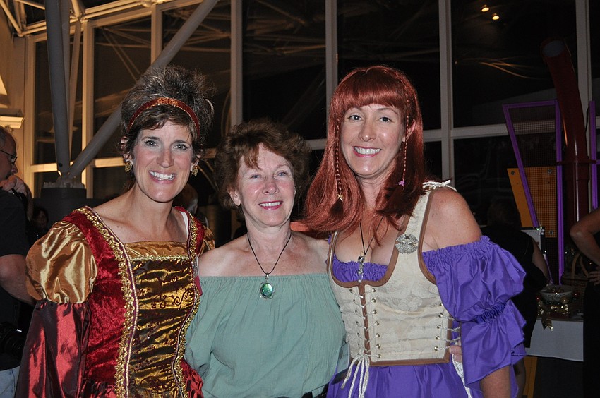 Kathleen Schulte, Elaine Kidd and Cynthia Kidd