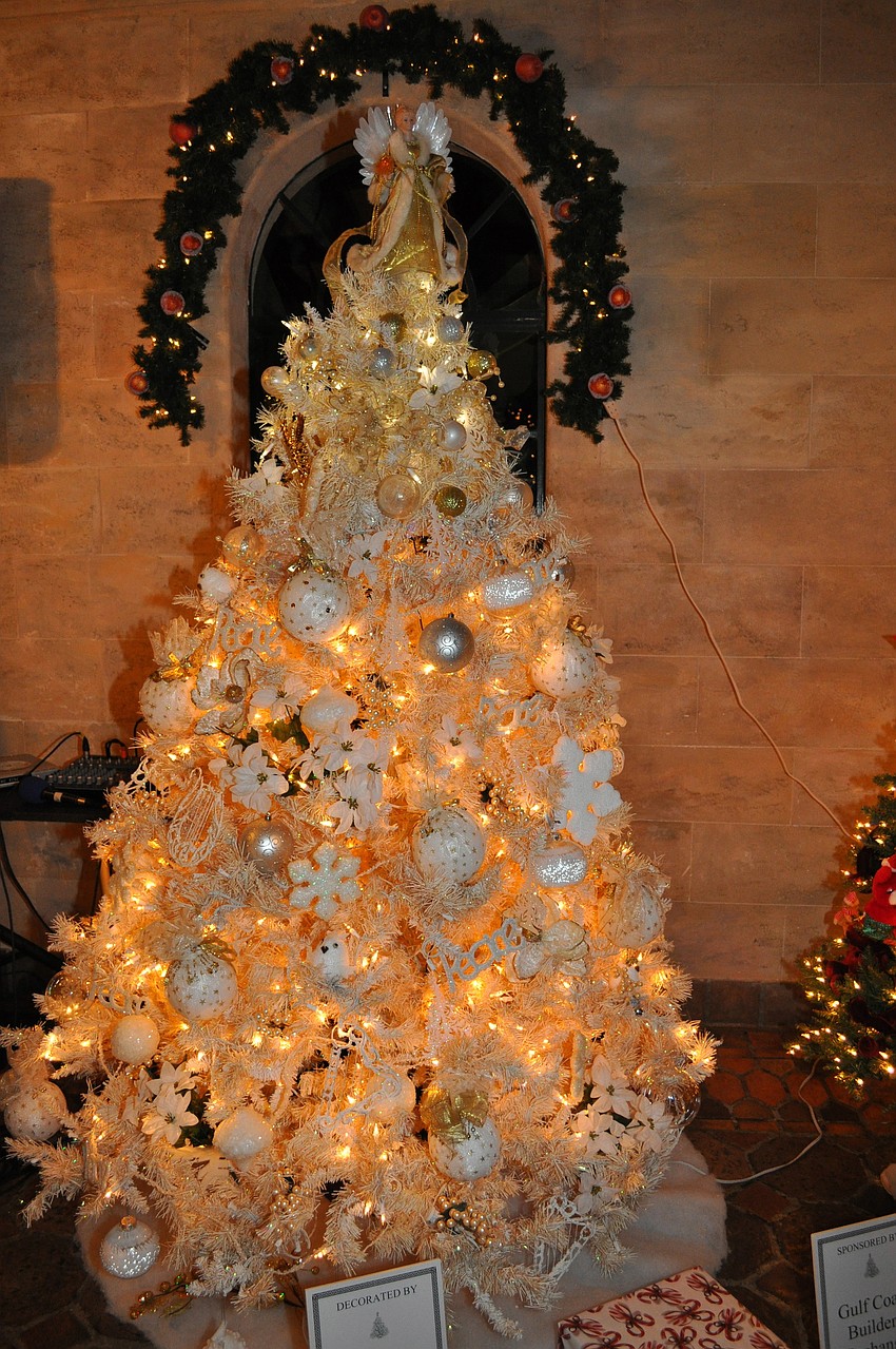 Tree decorated by Beverly Fleming