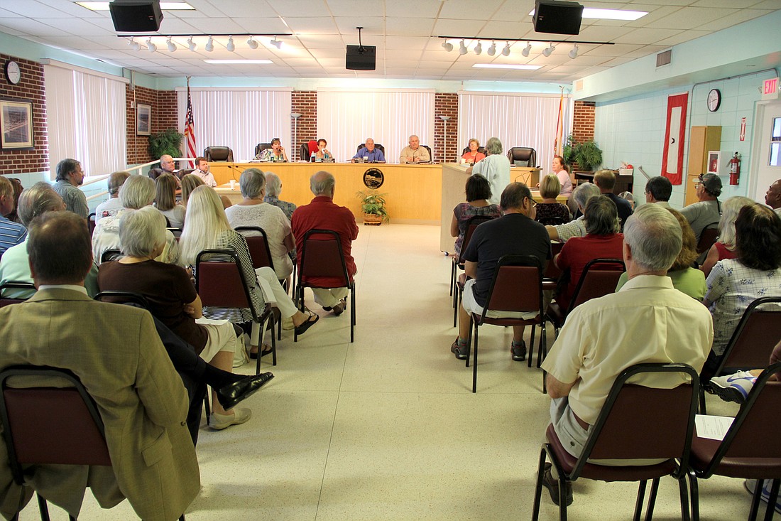 Flagler Beach City Commission chambers was packed for special  afternoon meeting. (Jacque Estes)
