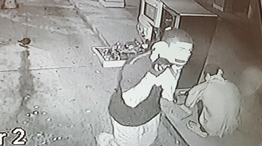 Two men burglarize Coconuts Car Wash, steal cash from outdoor payment