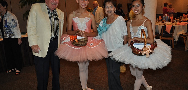 Mike Ash, Nicoletta Lanese, Jewel Ash and Katelyn Chin