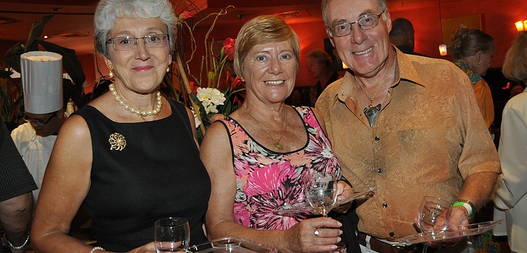 Mary Ann Deacon with Anne and Tony Murfin