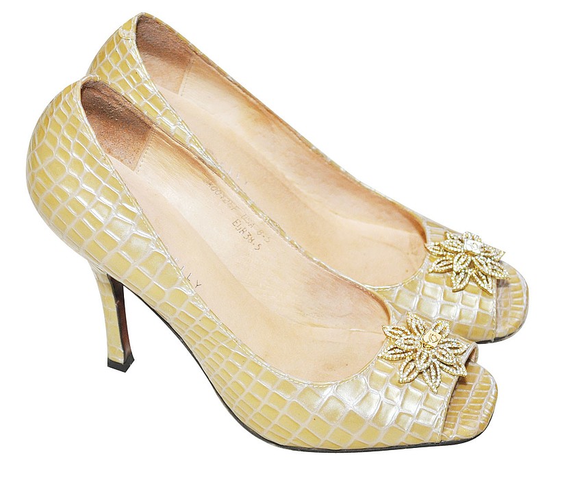 DIANA E. KELLY SHOES
