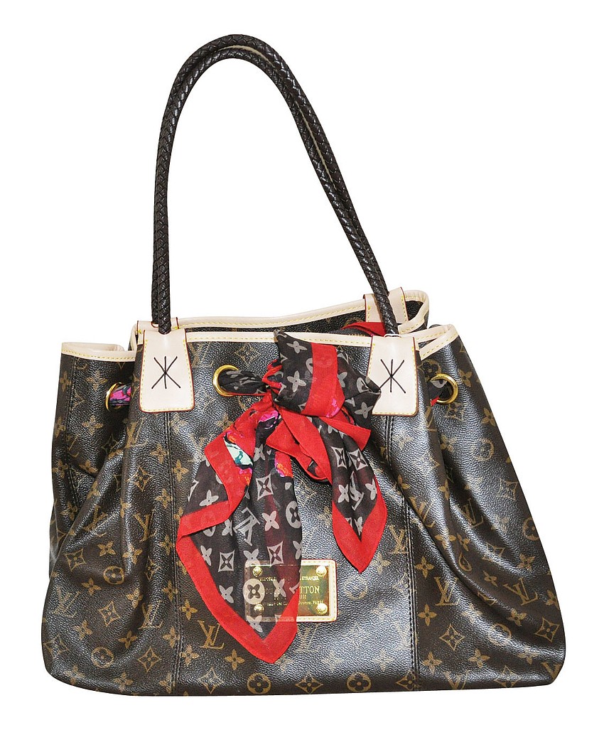 LOUIS VUITTON HANDBAG 
