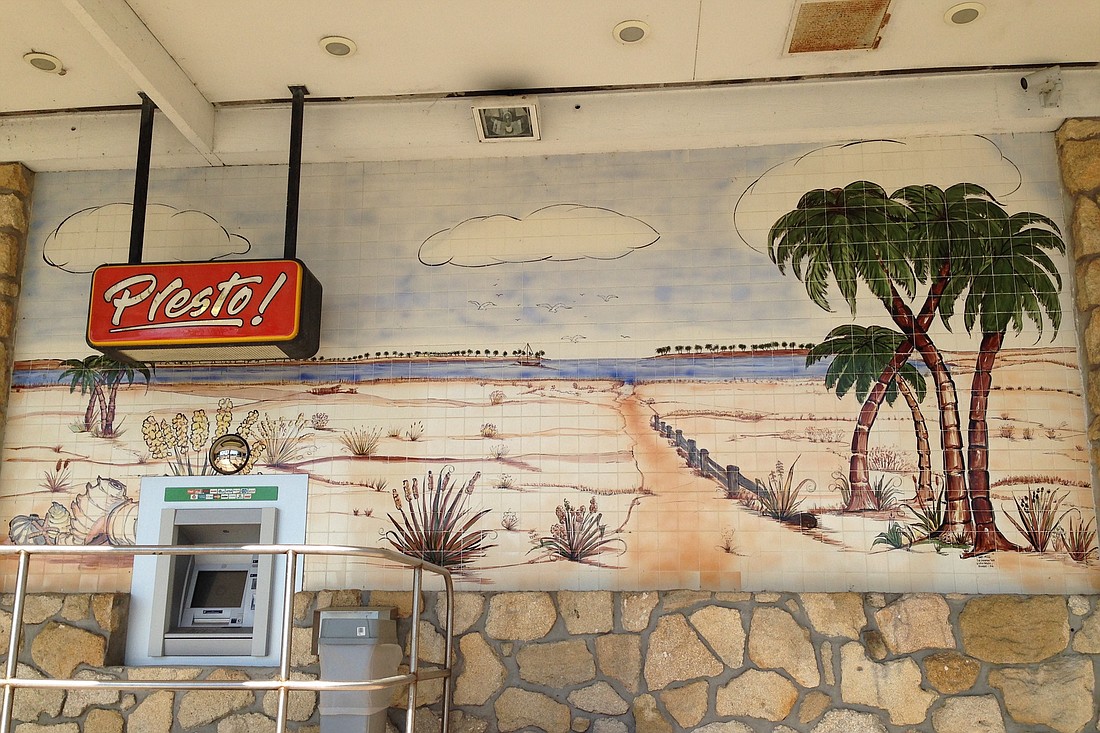 The mural at the eastern entrance of the Publix at 298 Palm Coast Parkway NE. (Photo by Brian McMillan.)