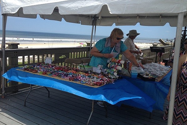 Volunteers helped at the "Wash Away Cancer" event the afternoon of June 26. (Photo by Vincent Davis.)