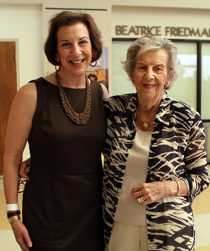 Sue Jacobson and her mother, Dorothy.