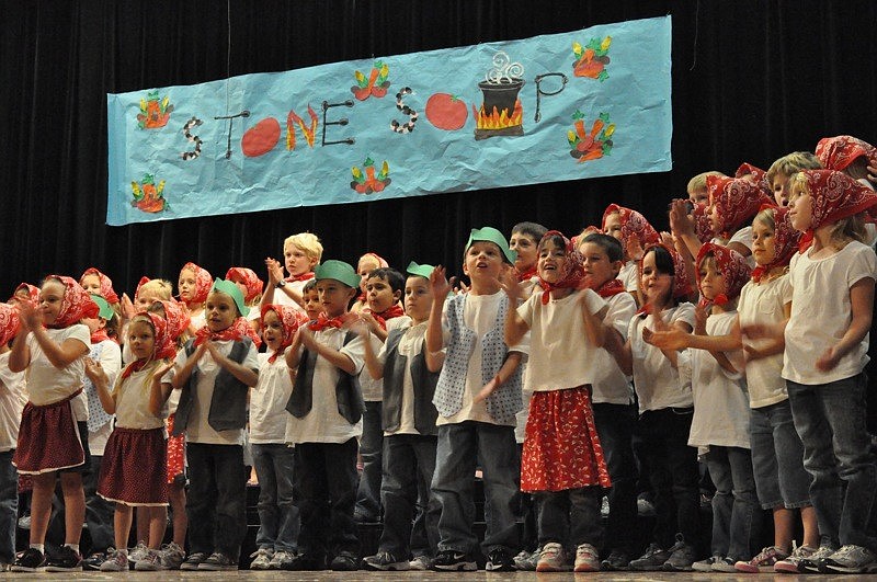 The chorus sings the overture, 