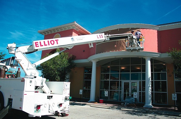 The Lakewood Ranch Good Earth location opened in September 2009.