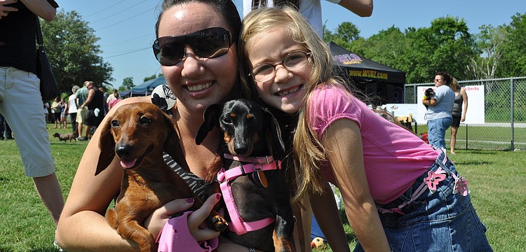 Camila and Cathlin Pohlmann with Lilly and Rosie