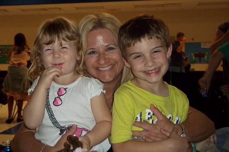 Heather McKay enjoyed the night with her children Madison and Ethan. Photo submitted by Melinda DeGlopper.