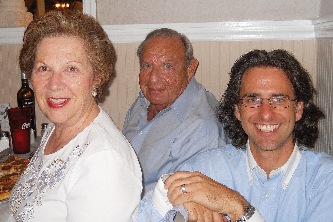 Key residents Elliott and Judy Sauertieg join Rabbi Brenner Glickman for dinner.Ã‚Â Courtesy photo.