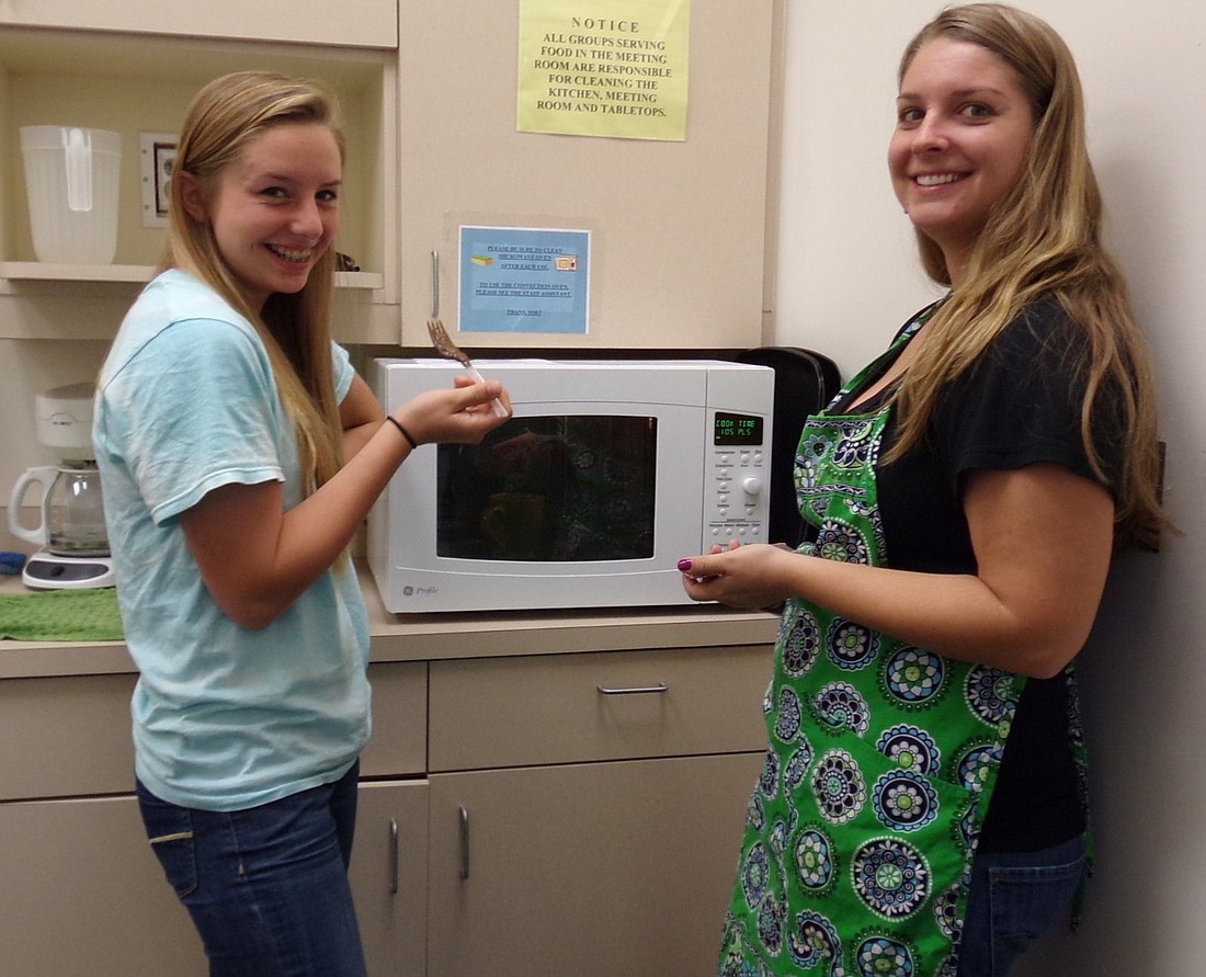 Community Editor Shanna Fortier taught a cooking workshop for young adults at the Flagler County Public Library.