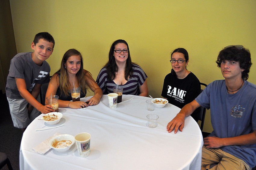 Jacob Taylor, 13, Sabrina Prell, 15, Jocelyn Doell, 14, Alyssa McManus, 14, and Chris Rollins, 16