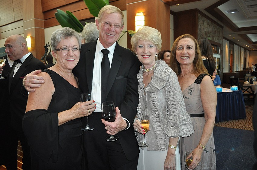 Ann and Ray Walborn, Christine Jennings and Penelope Kingman