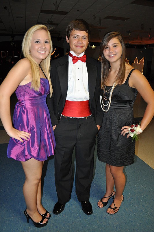Katie Salom caught up with Tyler Hardy and his date, Taylor Saenz.