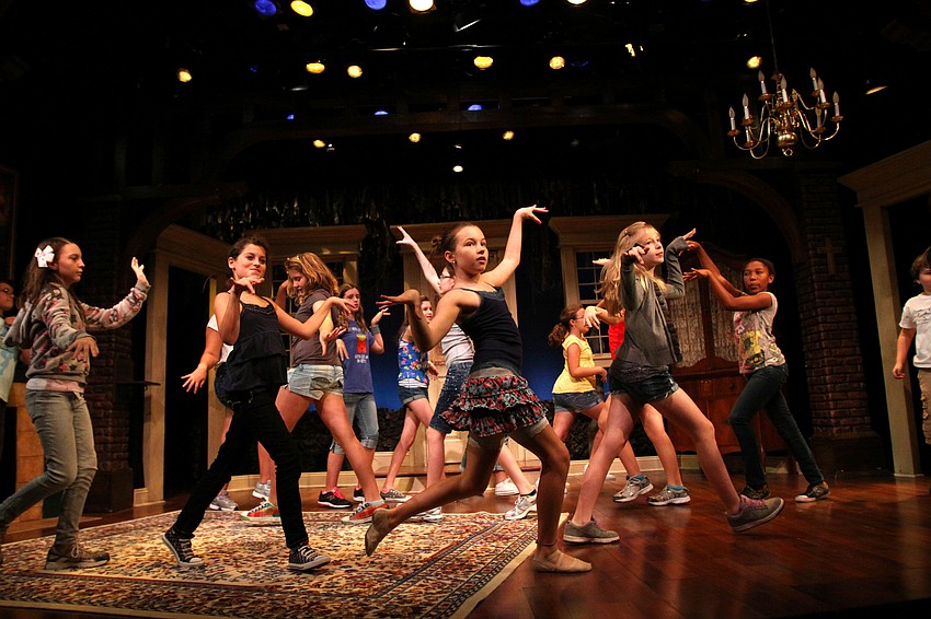 The cast dances to â€œThis Time (Dirty Bit)â€ by the Black Eyed Peas.