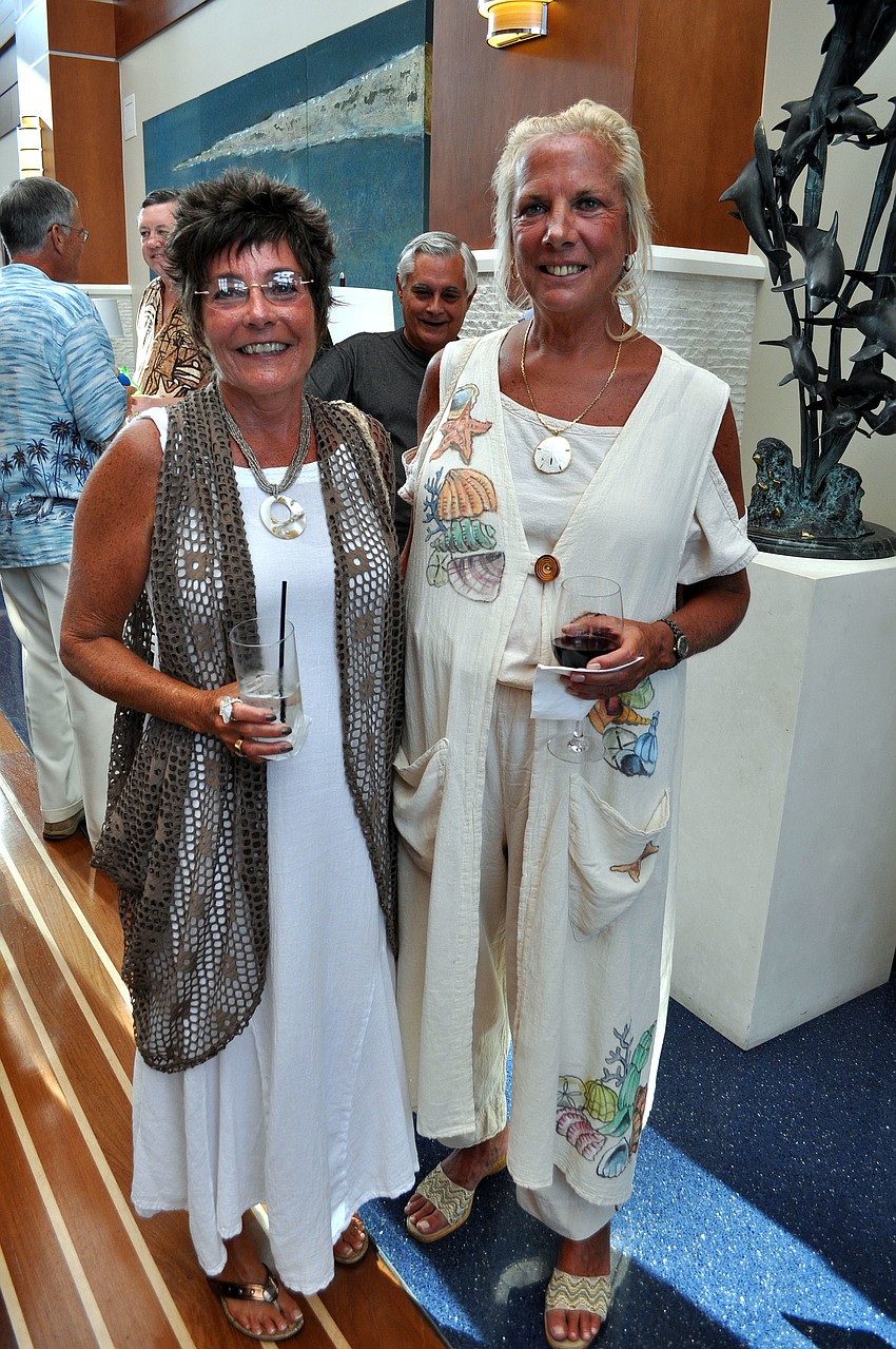 Linda Powers and Rita Stonehouse dressed perfectly for the occasion in beach-chic attire.