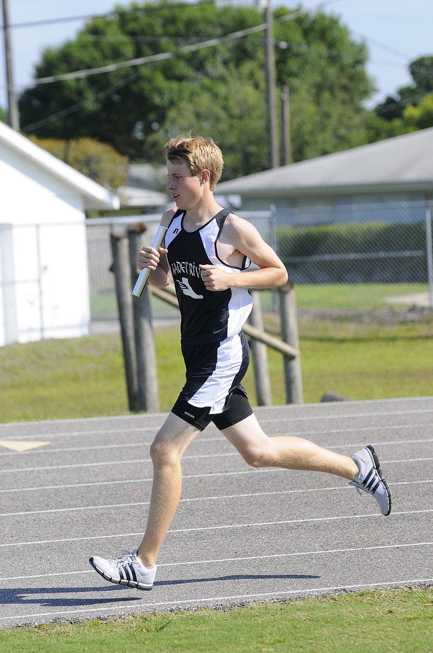 Evan Johnson competed in the 3,200-meter relay for Braden River.