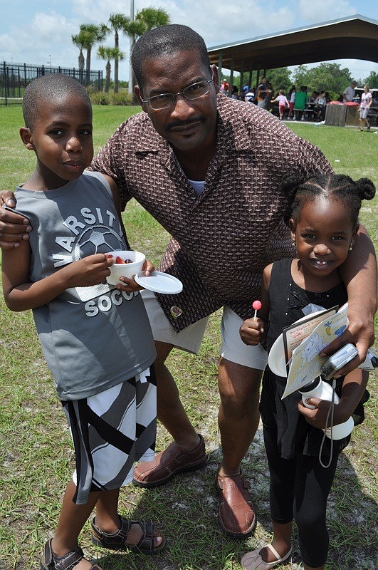 Prony Bonnaire came out with his children, Prudny and Nyrdia.