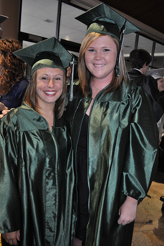 Jenna Gutowski is pictured with her friend Brooke Mark.