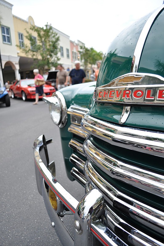 This 1950 Chevy PU grabbed plenty of attention.